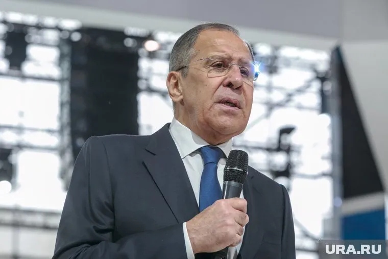 Россия начала отвечать на демарш Запада