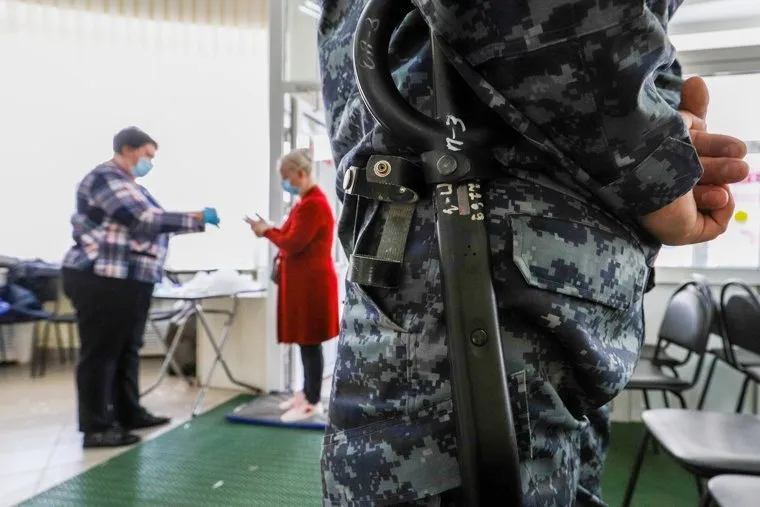 Избирательный участок по общероссийскому голосованию по поправкам в Конституцию РФ. Курган