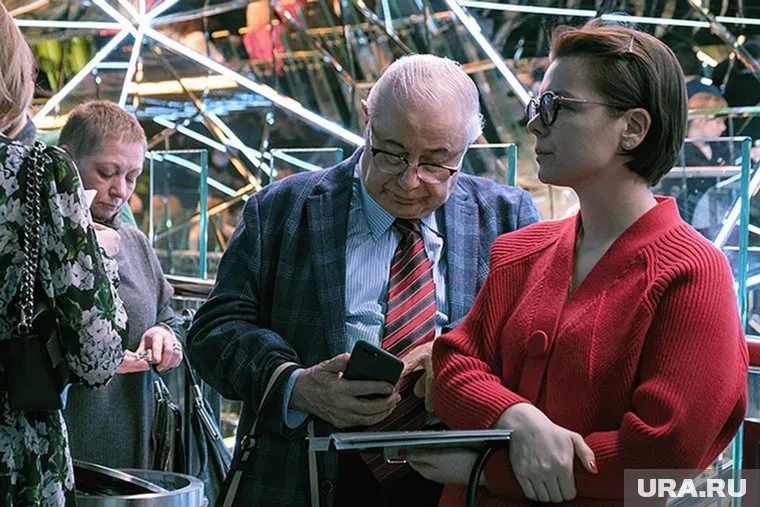 Впервые после развода с Еленой Степаненко юморист появился со своей пассией на большом мероприятии