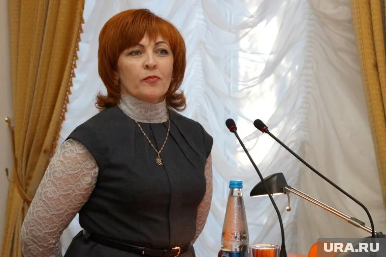 Елена Лукашук доложила об исполнении бюджета области за первое полугодие