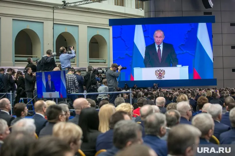 Россия приостанавливает участие в договоре СНВ, заявил Владимир Путин