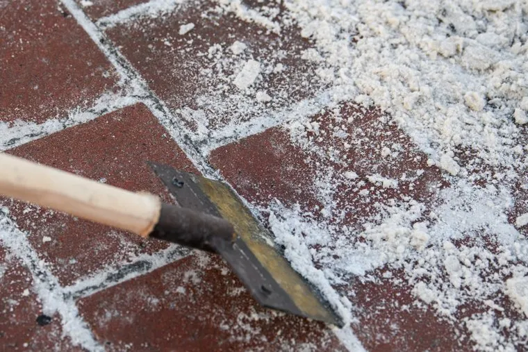 Уборка снега в Академическом и Чкаловском районах. Екатеринбург