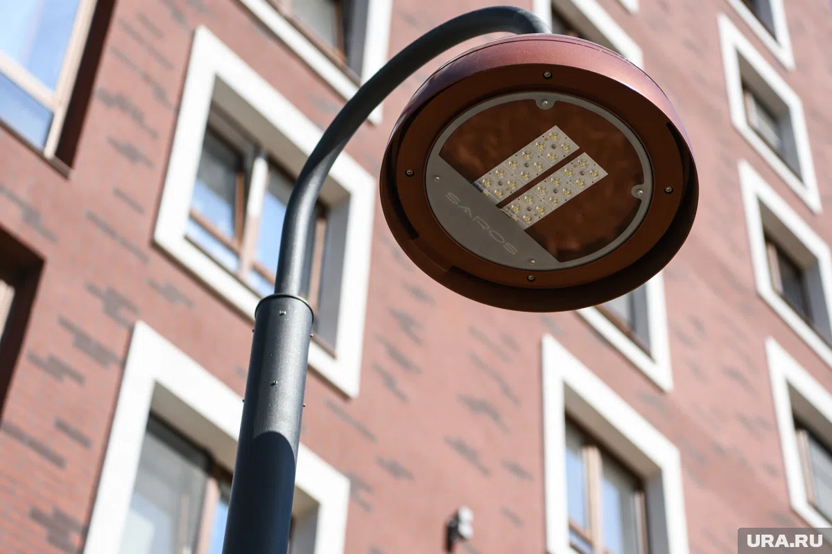 На аллее установили фонари