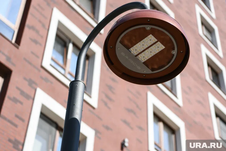 На аллее установили фонари