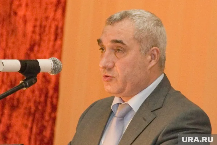 Анатолий Козлов сохранил пост мэра со второй попытки