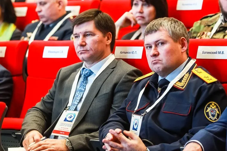 Павел Астахов. Всероссийская конференция по волонтерству. Тюмень, алтынов юрий, богинский михаил