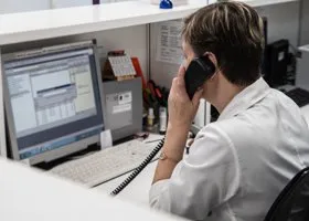 Как добиться бесплатного теста на COVID и получить лечениe