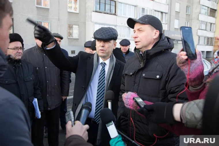Вадим Шумков (слева) поставил городским властям задачи по уборке Кургана