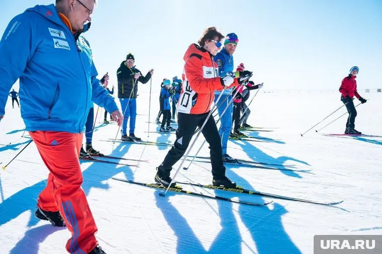 Наталья Комарова поучаствовала в мастер-классе по лыжной подготовке