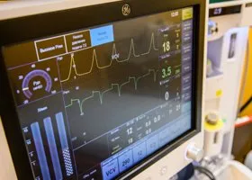 Врачи рассказали о состоянии девочки, раненной в Екатеринбурге