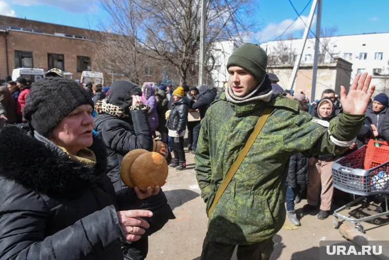 ВСУ планируют обстрелять район в Славянске, в котором будут раздавать гумпомощь