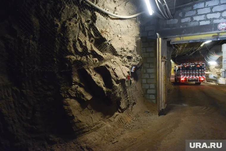 Поиски второго человека под завалами до сих пор продолжаются