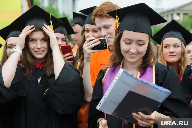 Вместо введения срока годности дипломов вузов преподаватели предлагают проводить регулярную переподготовку специалистов