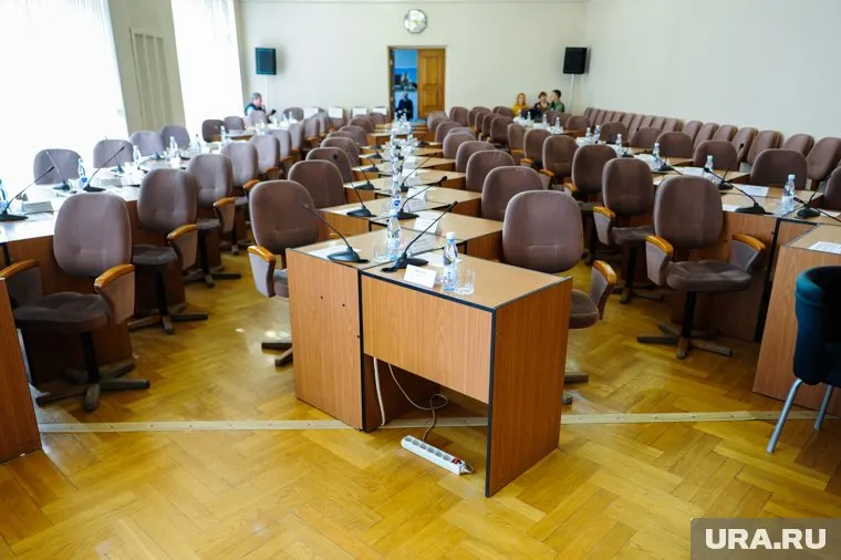 Сайт думы заработал, но данных о депутатах нет