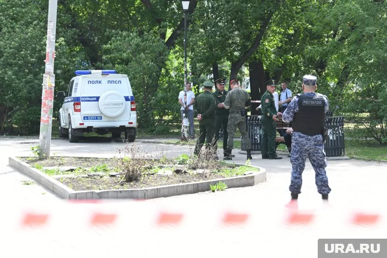Территория у ЖД-вокзала оцеплена полицией