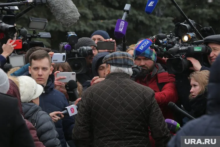 Телезрителей возмутило отношение журналистов к похоронам