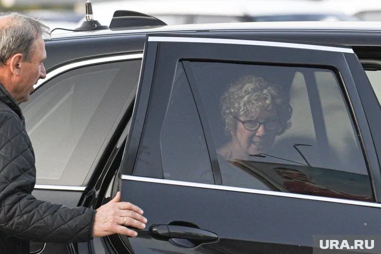 Сторроу и Эванс представят сегодня в Синара Центре