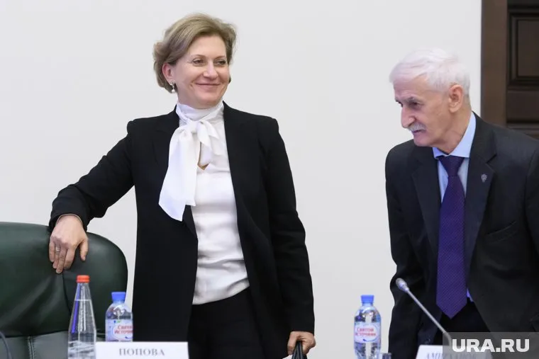 Анна Попова встретилась лично с губернатором Александром Моором