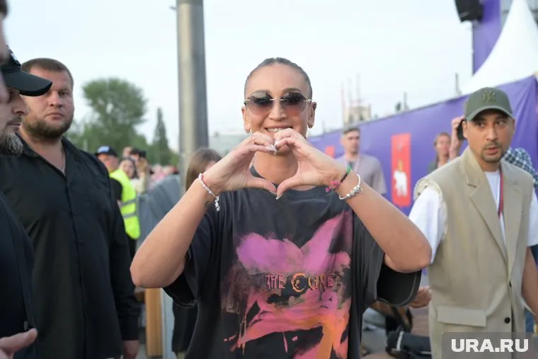 Ольга Бузова пообещала репостить сообщения пермяков в своих соцсетях