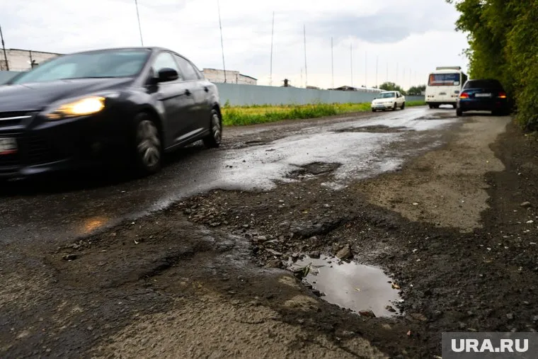 Мэрия пообещала засыпать ямы на улице 2-я Часовая