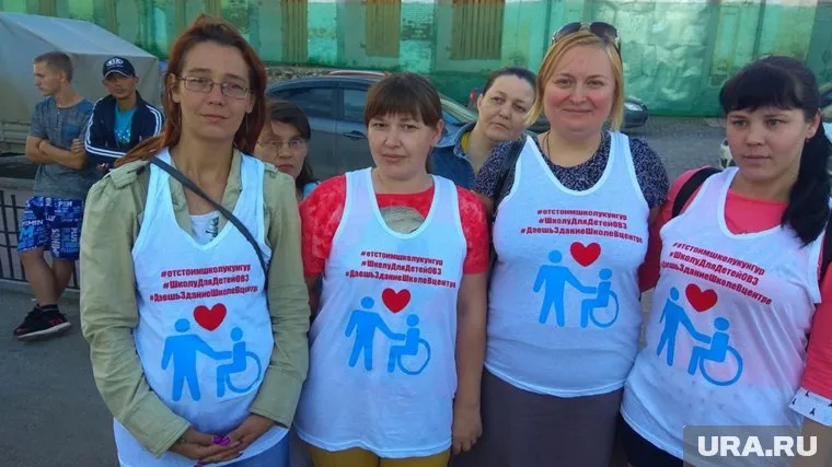 Мэр Кунгура считает, что выступающие против закрытия спецшколы провели несогласованную акцию