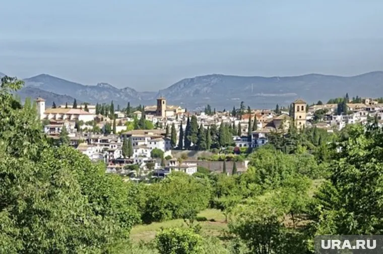 Испания оказалась самой благоприятной для жизни страной с удачным климатом и кухней