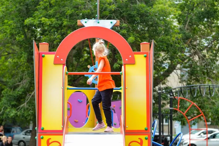 Наталья Котова на благоустройстве Тракторозаводского района. Челябинск