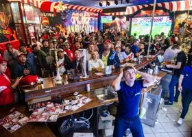 Легендарный бар Екатеринбурга откроется в Катаре