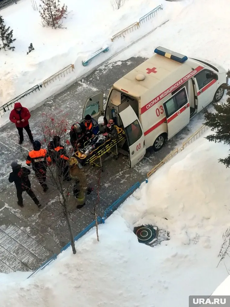 Скорая помощь была через десять минут после артистического полета