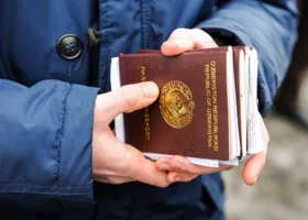 35 несовершеннолетних узбекистанцев вернули на родину из России