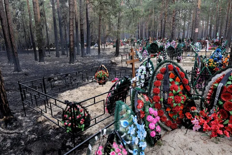 Кладбище в поселке Чистопрудное. Курган