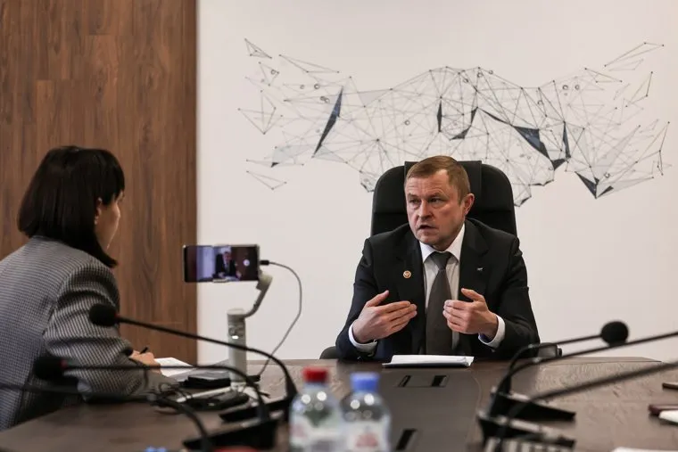 Александр Калинин во время интервью. Москва