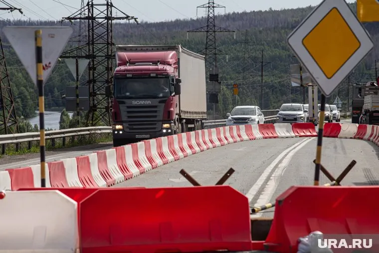 На участке организуют реверсивное движение