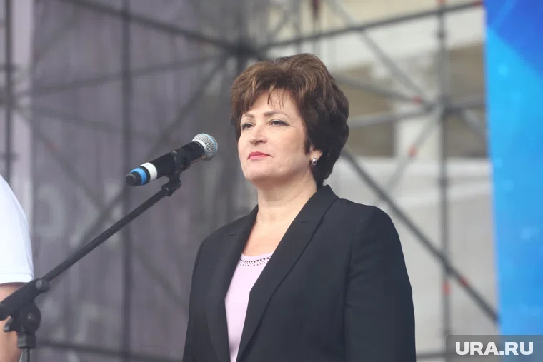 Дмитрий Медведев вручил Светлане Ивановой благодарность за продвижение женщин в политику