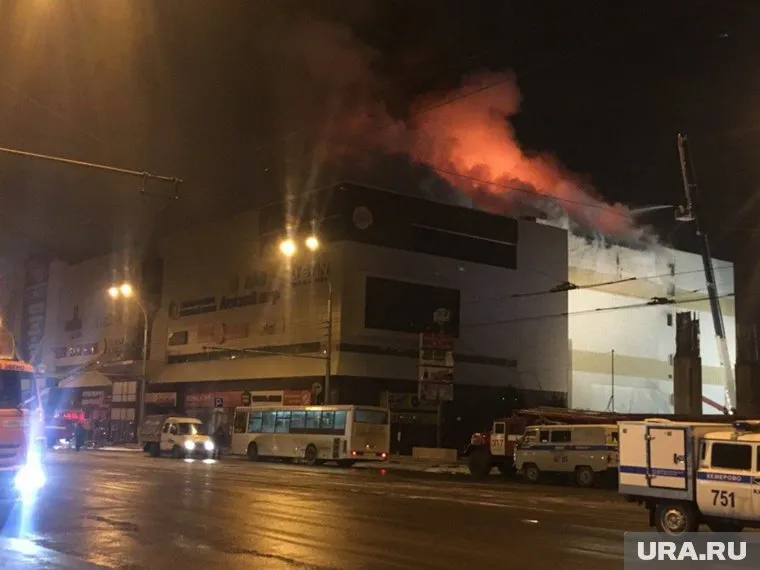 Причиной возгорания могла стать детская шалость с огнем