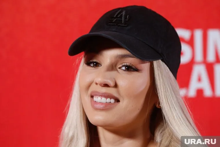 В апреле 2024 года Чеботина выпустила песню и клип на песню «Командир», которую представила на светском мероприятии в Москве