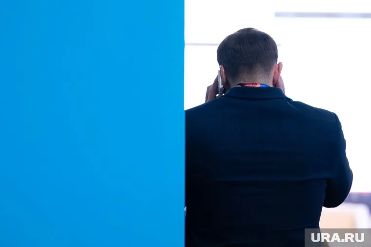 Не сдержавший обещания отправиться на СВО Роман Кавинов получил медаль за вклад в обороноспособность РФ