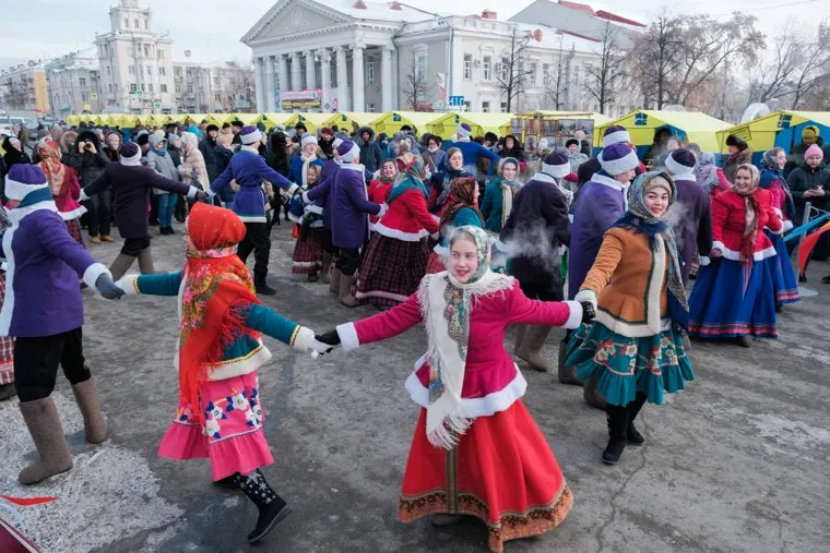 Фестиваль самодеятельного народного творчества «Зауральские колядки». Курган, народные гуляния, хоровод, зауральские колядки