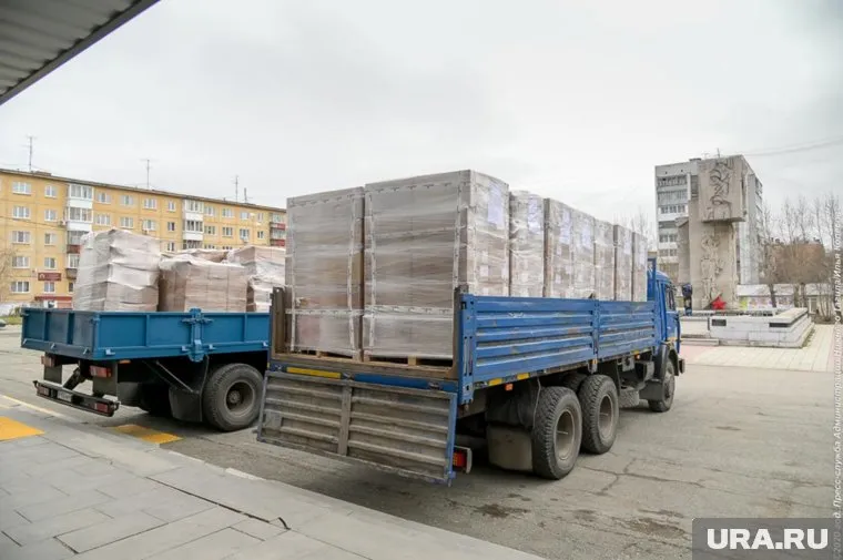 ЕВРАЗ отгрузил около 700 тысяч масок и 223,5 тысяч пар перчаток