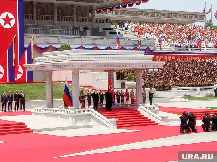 Владимир Путин Ким Чен Ын обменялись подарками