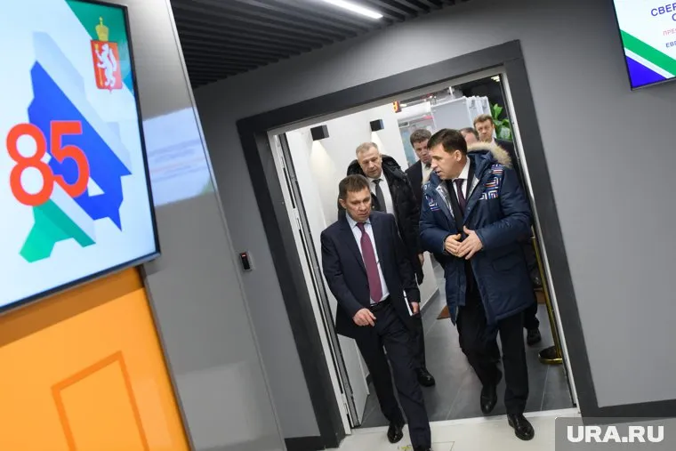 Губернатор Евгений Куйвашев (справа) может повысить своего заместителя Сергея Швиндта