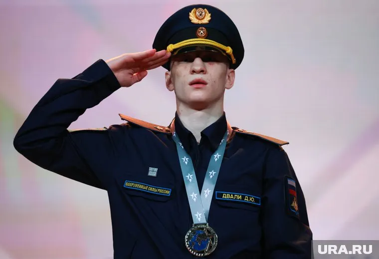 Дмитрию Двали удалось сохранить глаз, однако вероятность, что он будет видеть, сводится к нулю