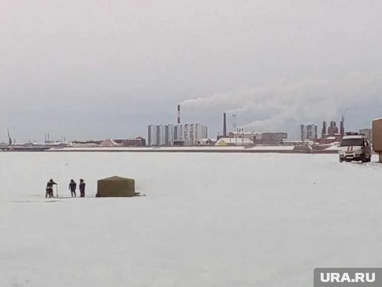 Поиски мальчика на льду Оби в ноябре прошлого года