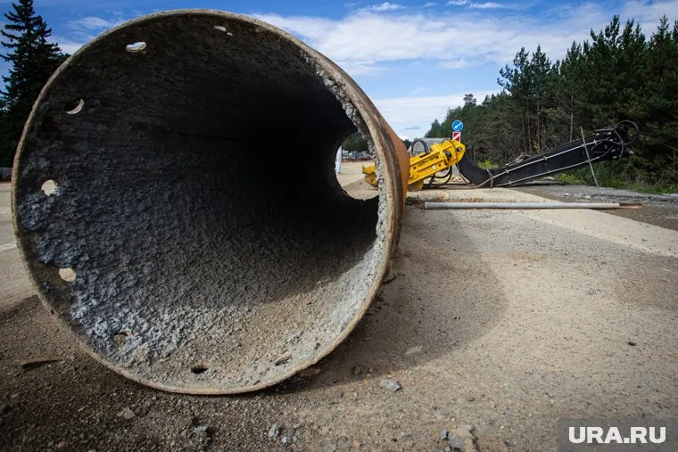 Всего банда нефтяников вывезла 273 насосно-компрессорных трубы с нефтяного месторождения