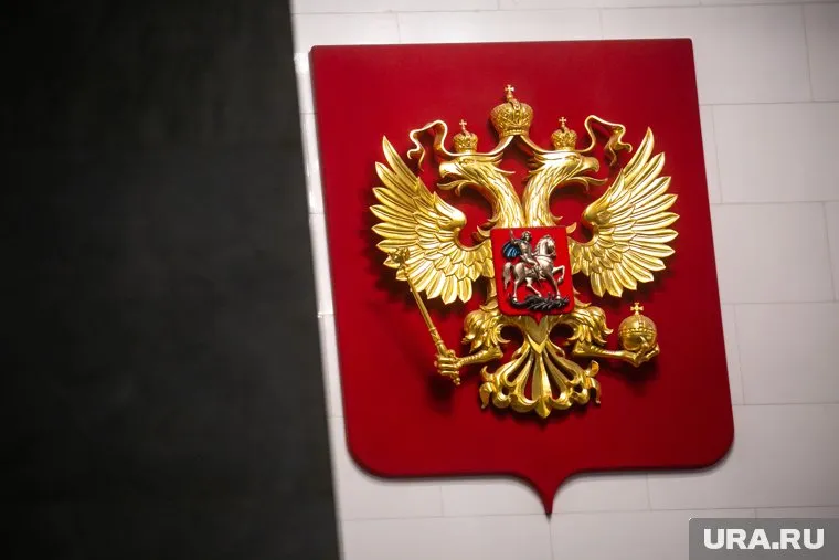 В Госдуме началось первое пленарное заседание восьмого созыва