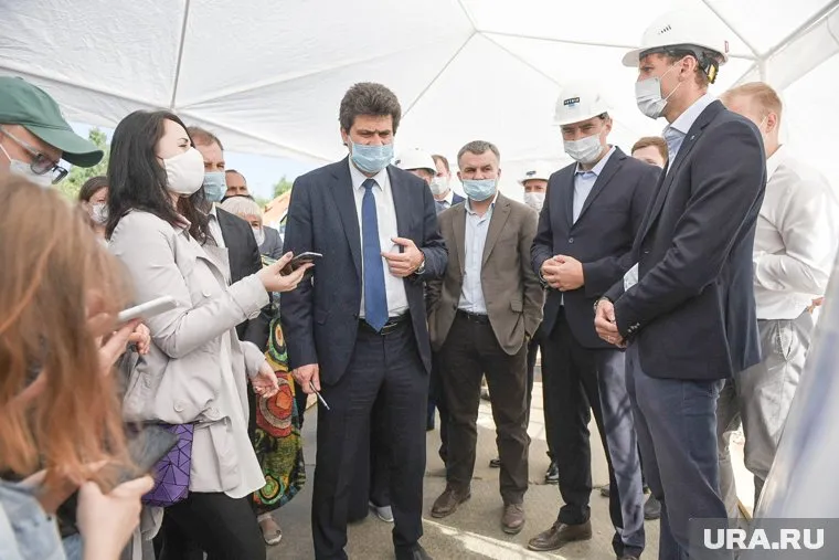 Мэр Екатеринбурга Александр Высокинский недоволен отсутствием детсадов рядом с новостройкой