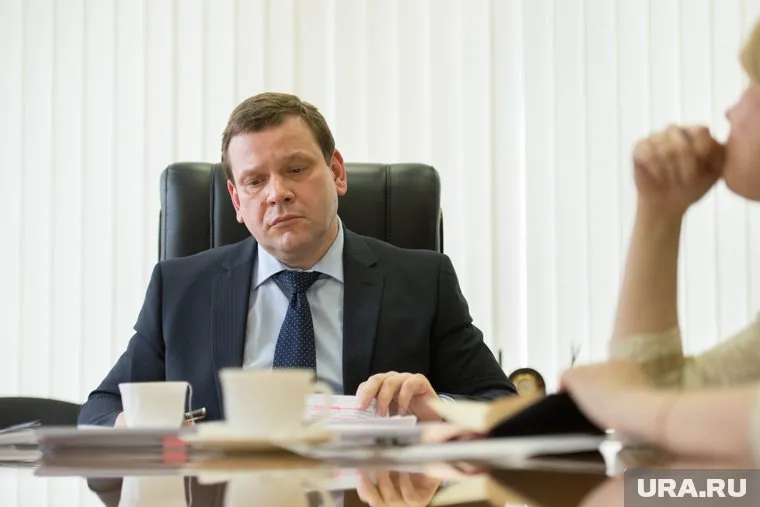 По слухам, идея с изменением структуры районных администраций принадлежит Дмитрию Ноженко