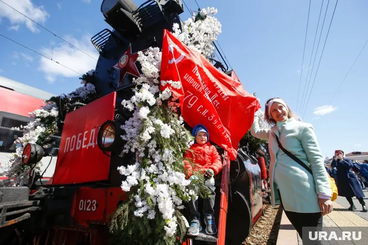 Поезд Победы прибыл на вокзал Кургана 8 мая