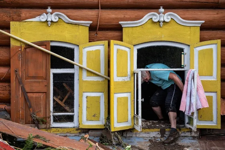 Последствия паводка в городе Нижние Серги. Свердловская область