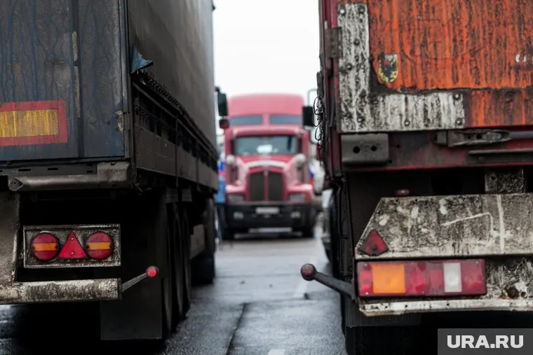 Тюменским дальнобойщикам предлагают зарплату от 60 тысяч рублей